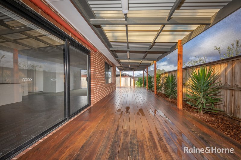 Photo - 5 Bridle Street, Sunbury VIC 3429 - Image 9