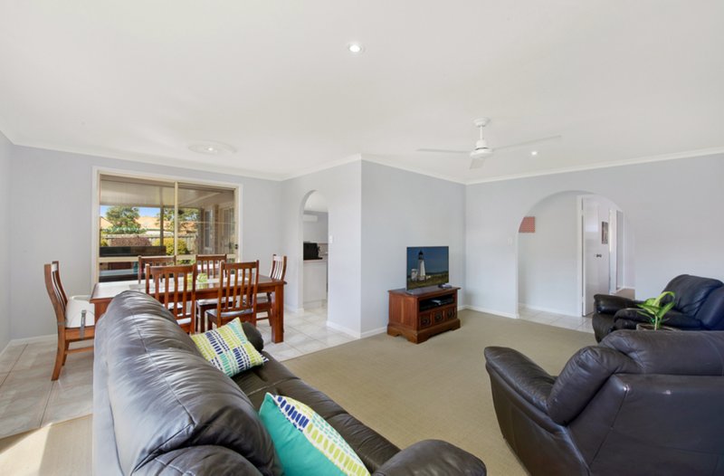 Photo - 5 Brisbane Crescent, Deception Bay QLD 4508 - Image 3