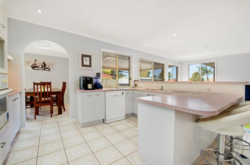 Photo - 5 Brisbane Crescent, Deception Bay QLD 4508 - Image 6