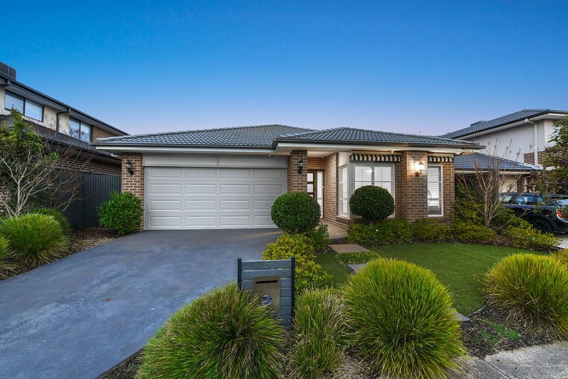 Photo - 5 Broadleaf Court, Keysborough VIC 3173 - Image 2