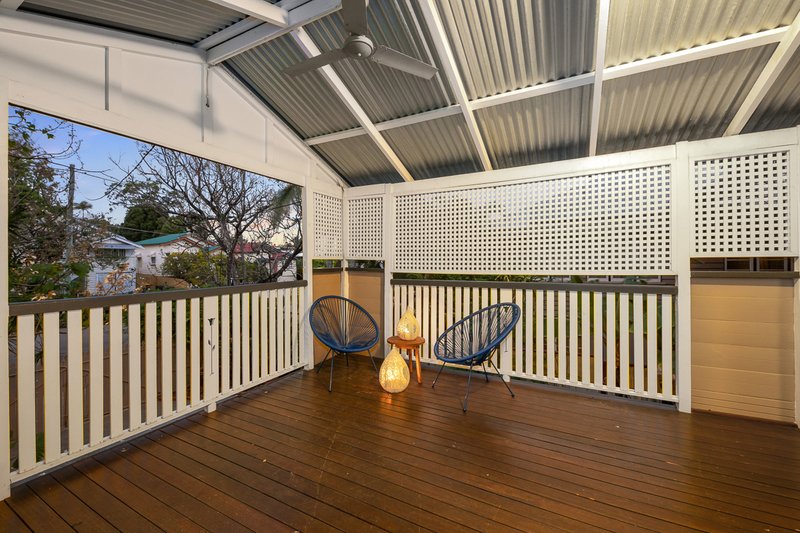 Photo - 5 Broadmere Street, Annerley QLD 4103 - Image 7