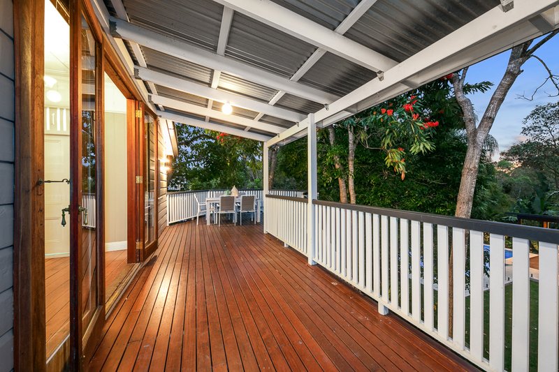 Photo - 5 Broadmere Street, Annerley QLD 4103 - Image 13