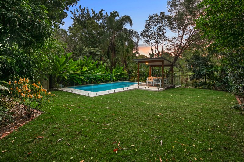 Photo - 5 Broadmere Street, Annerley QLD 4103 - Image 16