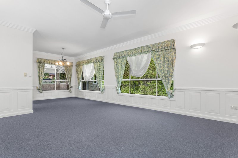 Photo - 5 Bromley Close, Murrumba Downs QLD 4503 - Image 4