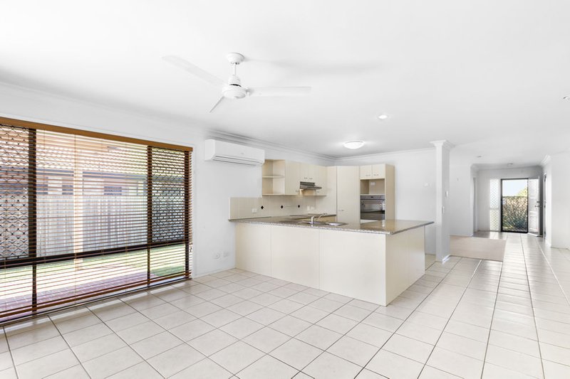 Photo - 5 Bronze Court, Griffin QLD 4503 - Image 6