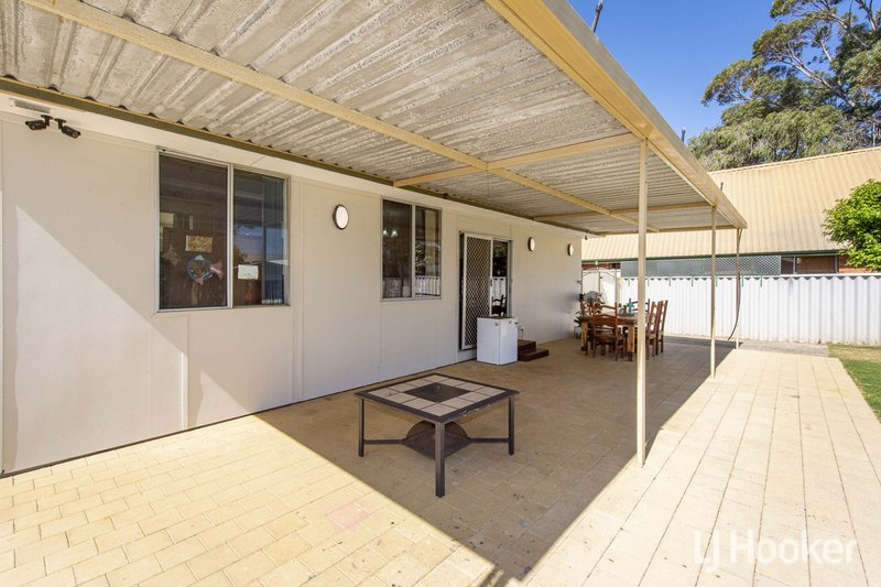 Photo - 5 Brooking Road, Coodanup WA 6210 - Image 15