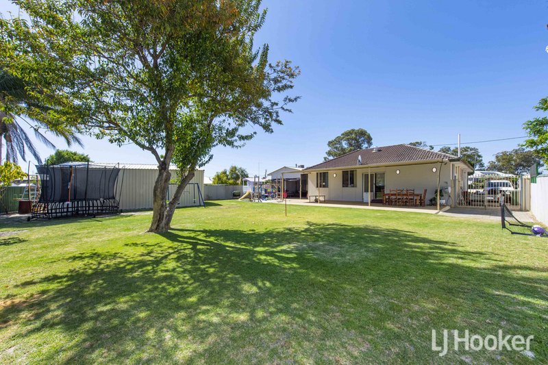 Photo - 5 Brooking Road, Coodanup WA 6210 - Image 22