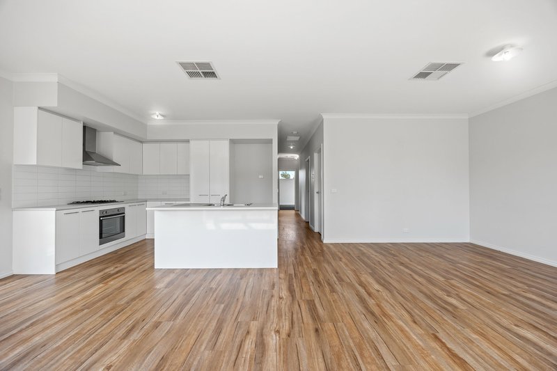 Photo - 5 Broomfield Road, Creswick VIC 3363 - Image 3