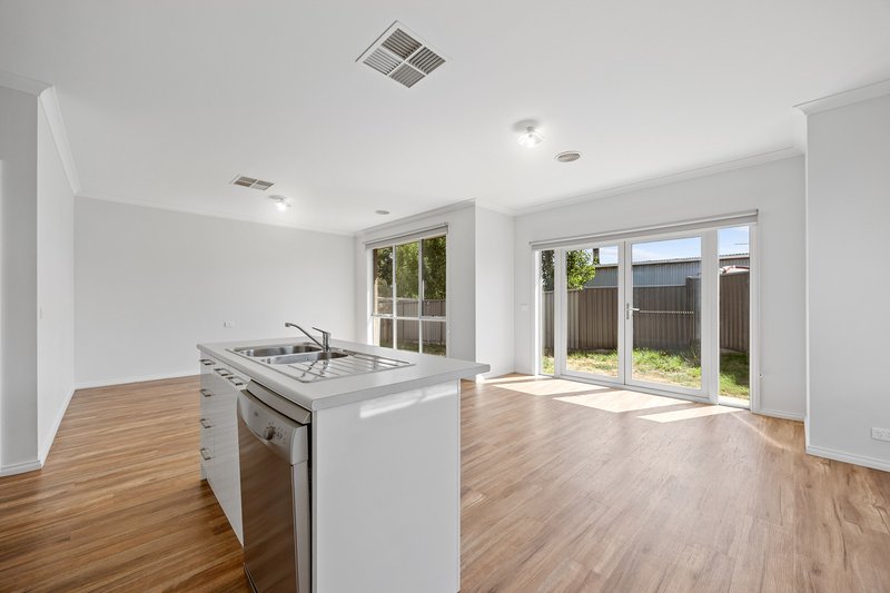 Photo - 5 Broomfield Road, Creswick VIC 3363 - Image 6
