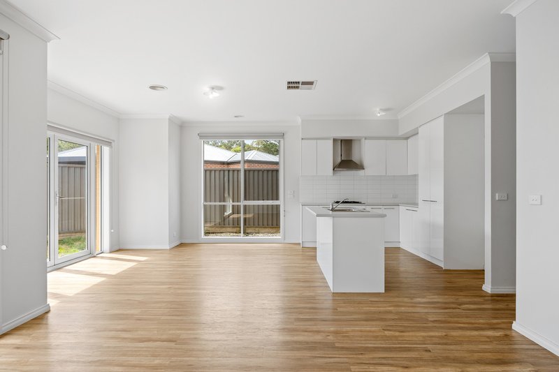 Photo - 5 Broomfield Road, Creswick VIC 3363 - Image 8