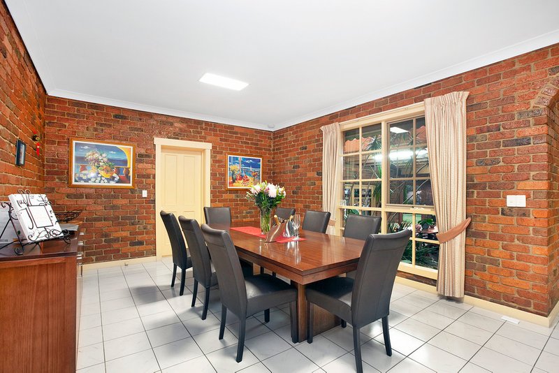 Photo - 5 Brush Road, Epping VIC 3076 - Image 3