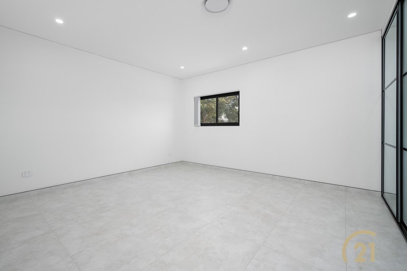 Photo - 5 Buckland Road, Casula NSW 2170 - Image 14