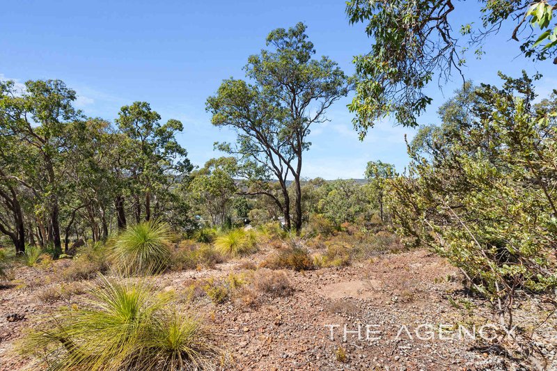 Photo - 5 Bulkirra Place, Helena Valley WA 6056 - Image 15