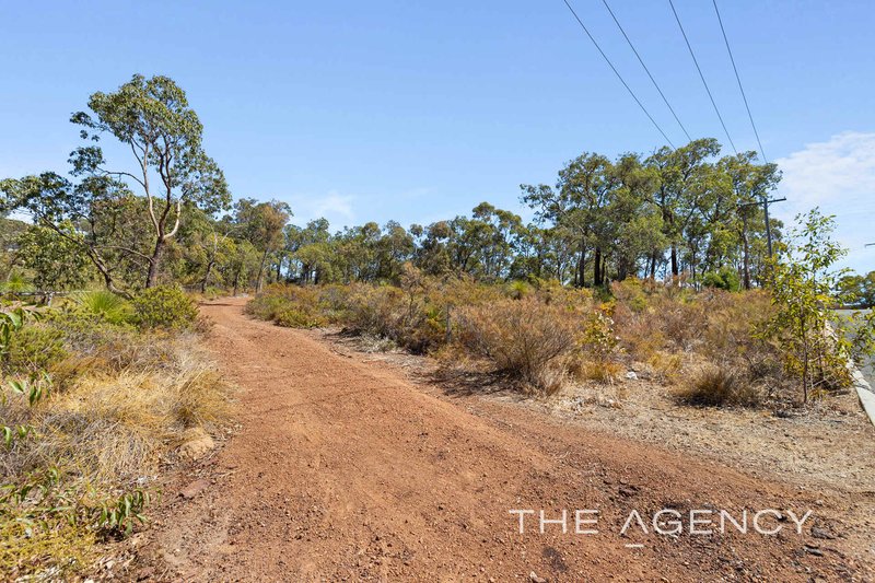 Photo - 5 Bulkirra Place, Helena Valley WA 6056 - Image 22