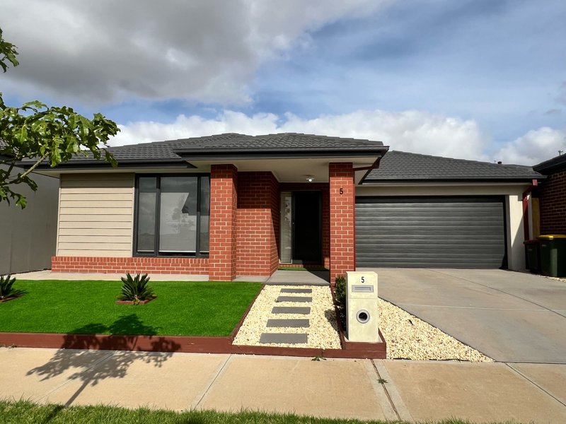 Photo - 5 Bull Road, Tarneit VIC 3029 - Image 2