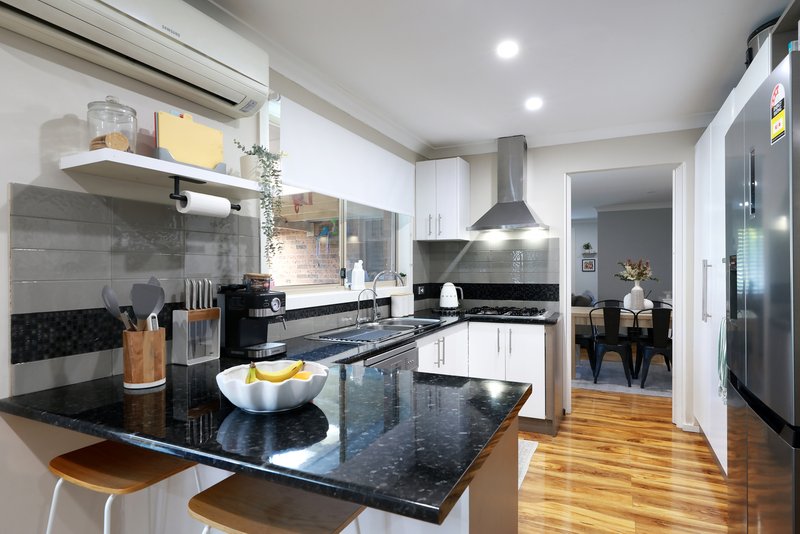 Photo - 5 Bulu Drive, Glenmore Park NSW 2745 - Image 4