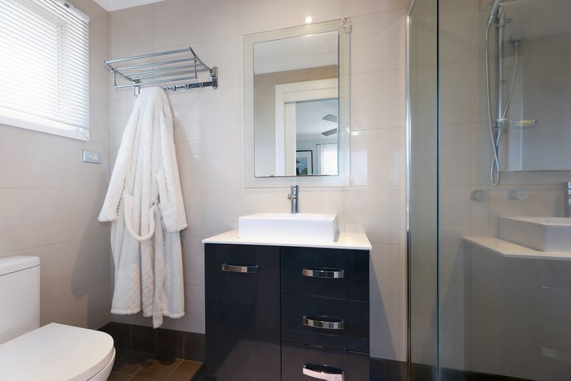 Photo - 5 Bulu Drive, Glenmore Park NSW 2745 - Image 7