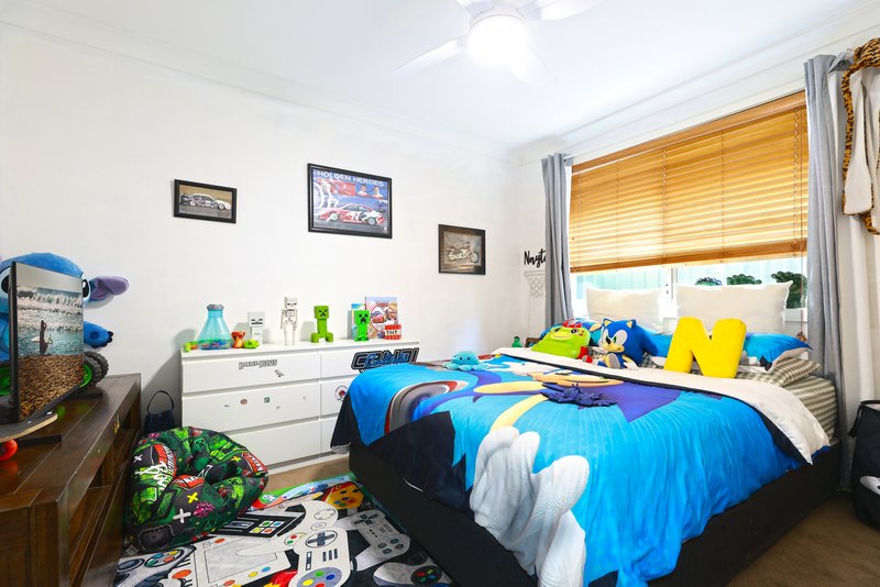 Photo - 5 Bulu Drive, Glenmore Park NSW 2745 - Image 8