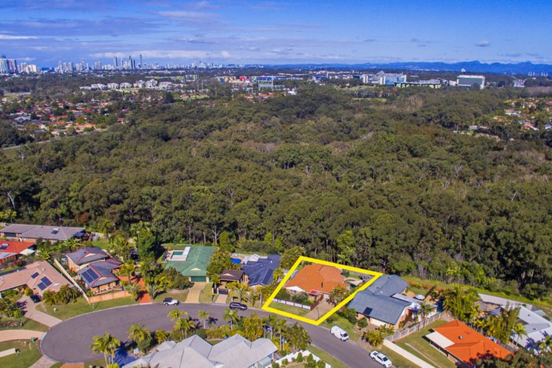 Photo - 5 Bunker Court, Arundel QLD 4214 - Image 15