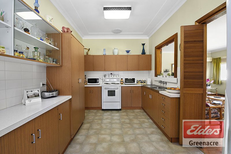 Photo - 5 Bunt Avenue, Greenacre NSW 2190 - Image 5