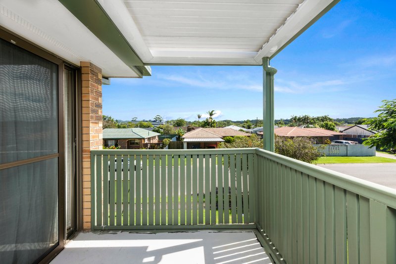 Photo - 5 Burdock Street, Elanora QLD 4221 - Image 2