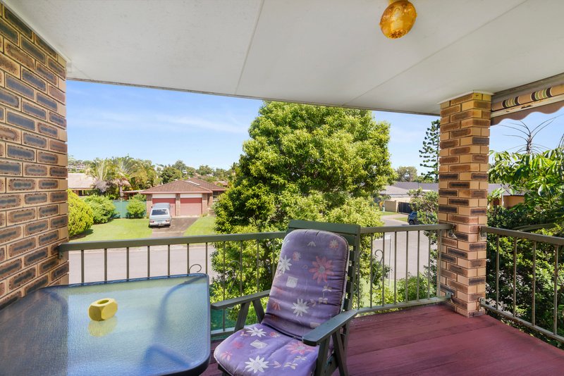 Photo - 5 Burdock Street, Elanora QLD 4221 - Image 5