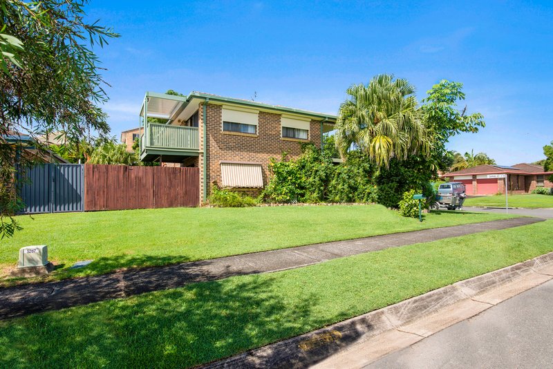 Photo - 5 Burdock Street, Elanora QLD 4221 - Image 8