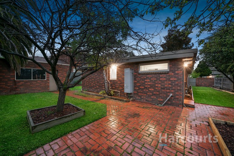 Photo - 5 Burlington Crescent, Wantirna VIC 3152 - Image 13