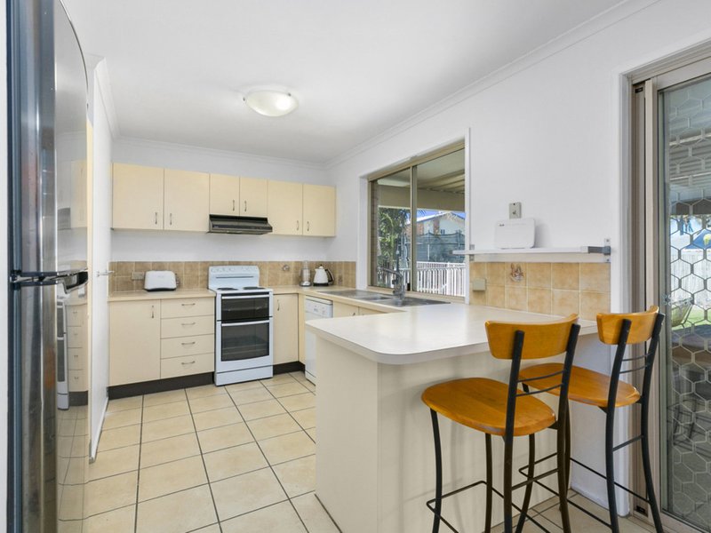 Photo - 5 Burremah Crescent, Mount Coolum QLD 4573 - Image 5