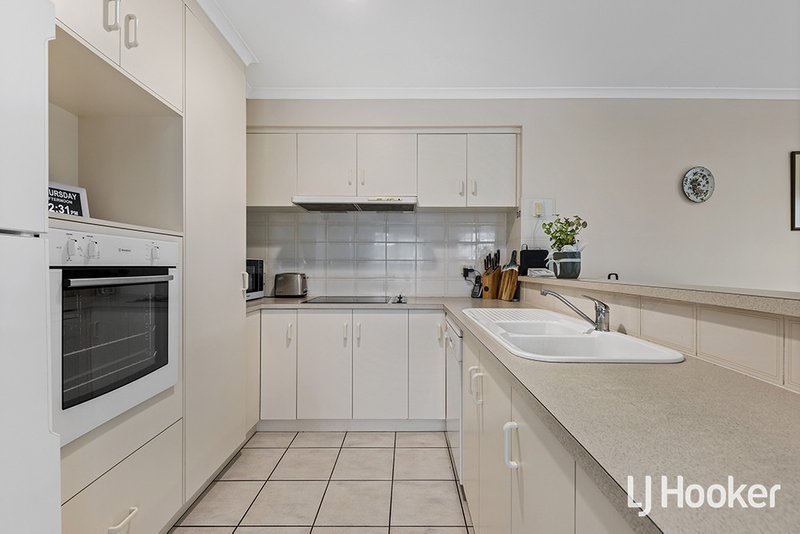 Photo - 5 Burton Mews, Aberfoyle Park SA 5159 - Image 4