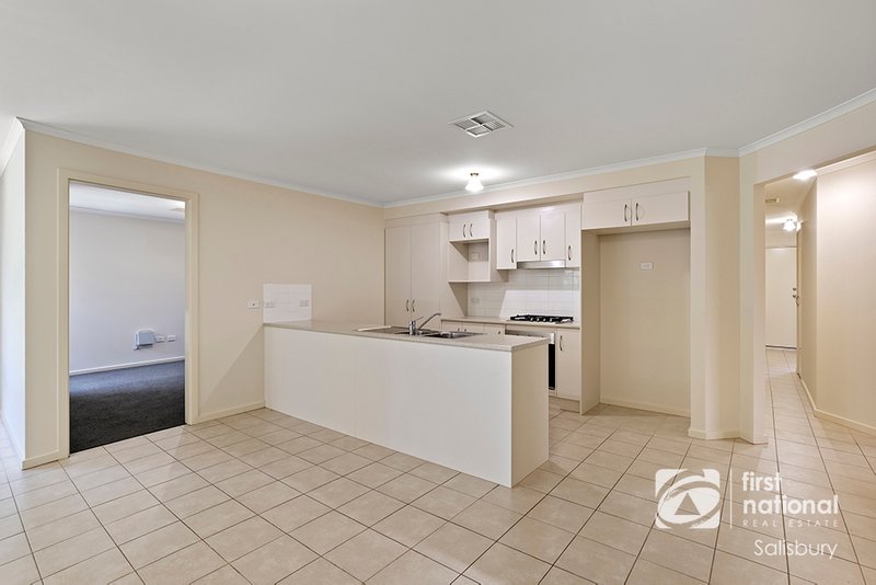 Photo - 5 Butler Court, Blakeview SA 5114 - Image 3