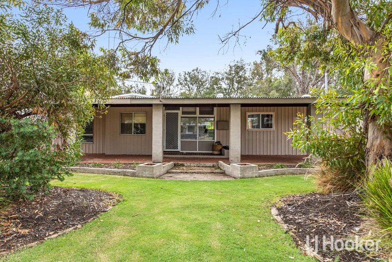 Photo - 5 Cabarita Way, North Yunderup WA 6208 - Image 1