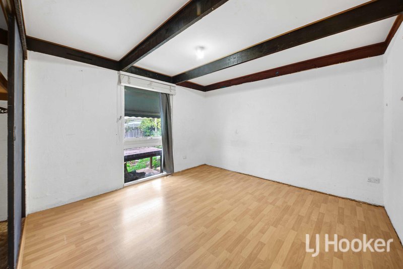 Photo - 5 Cadross Avenue, Melton VIC 3337 - Image 4