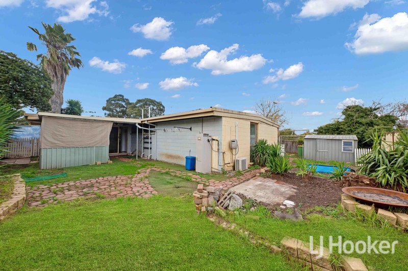 Photo - 5 Cadross Avenue, Melton VIC 3337 - Image 7