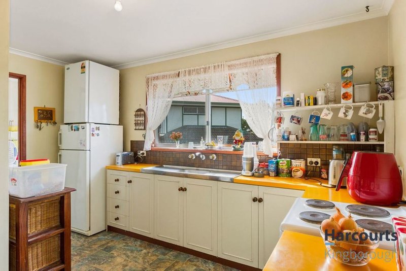 Photo - 5 Calder Crescent, Blackmans Bay TAS 7052 - Image 5