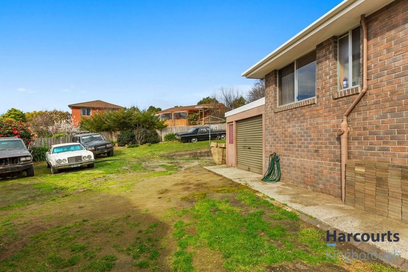 Photo - 5 Calder Crescent, Blackmans Bay TAS 7052 - Image 11