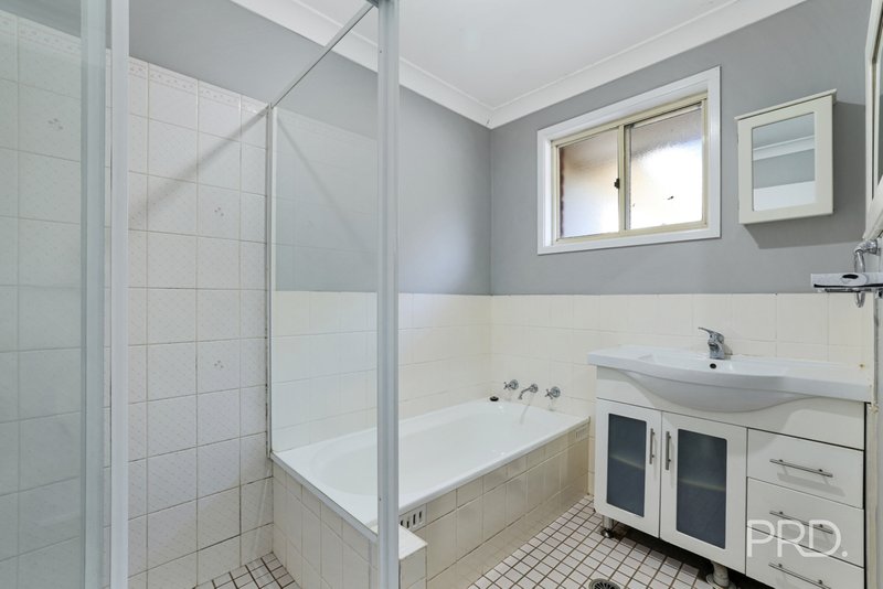 Photo - 5 Caley Close, Tamworth NSW 2340 - Image 11