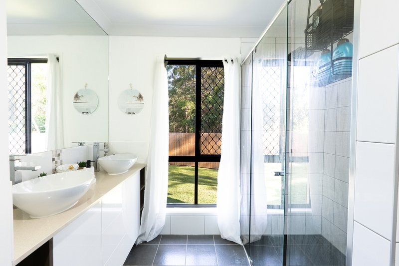 Photo - 5 Calliandra Court, Carrara QLD 4211 - Image 15