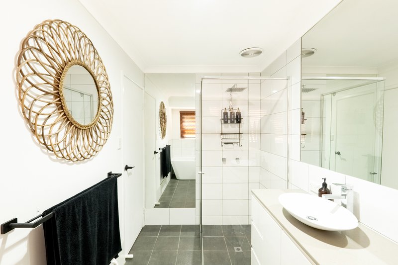 Photo - 5 Calliandra Court, Carrara QLD 4211 - Image 19