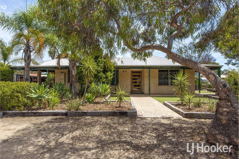 Photo - 5 Camarri Way, South Yunderup WA 6208 - Image 4