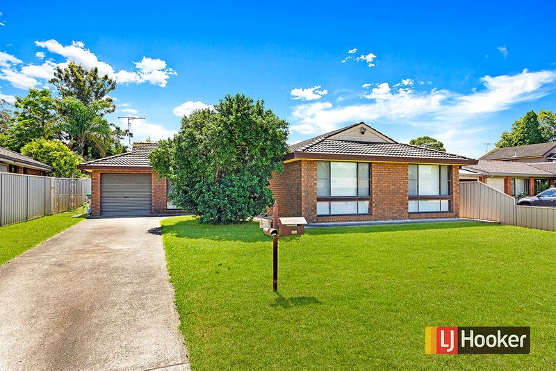 5 Canna Pl , St Andrews NSW 2566