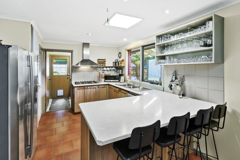 Photo - 5 Canterbury Place, Werribee VIC 3030 - Image 6