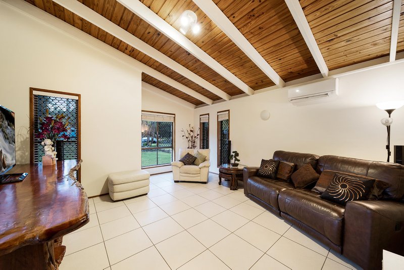 Photo - 5 Caparra Street, Shailer Park QLD 4128 - Image 5