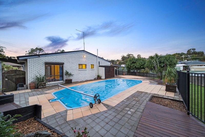 Photo - 5 Caparra Street, Shailer Park QLD 4128 - Image 16