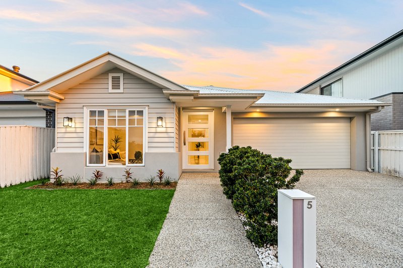 Photo - 5 Cape Street, Pallara QLD 4110 - Image 1
