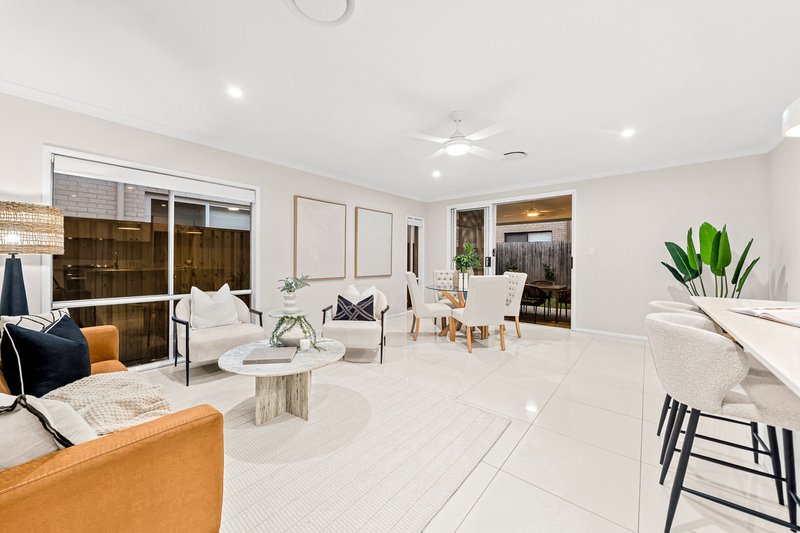 Photo - 5 Cape Street, Pallara QLD 4110 - Image 3