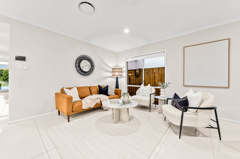 Photo - 5 Cape Street, Pallara QLD 4110 - Image 5