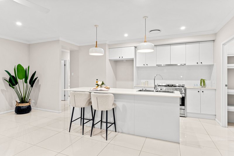 Photo - 5 Cape Street, Pallara QLD 4110 - Image 9
