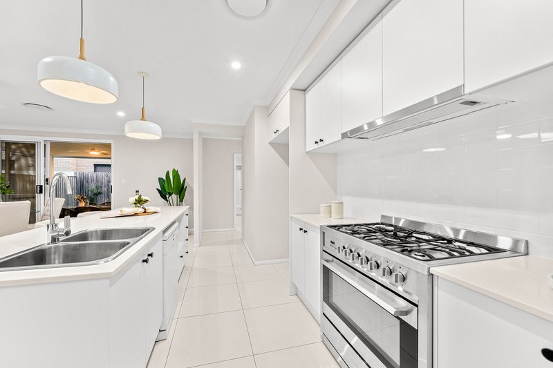 Photo - 5 Cape Street, Pallara QLD 4110 - Image 10