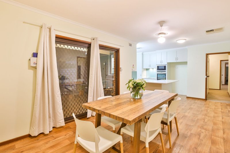 Photo - 5 Carara Court, Mildura VIC 3500 - Image 3